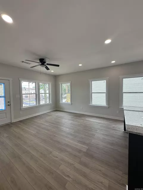 Living - 196 Pearson St, Benton, AR 72015 photo 1 of 2