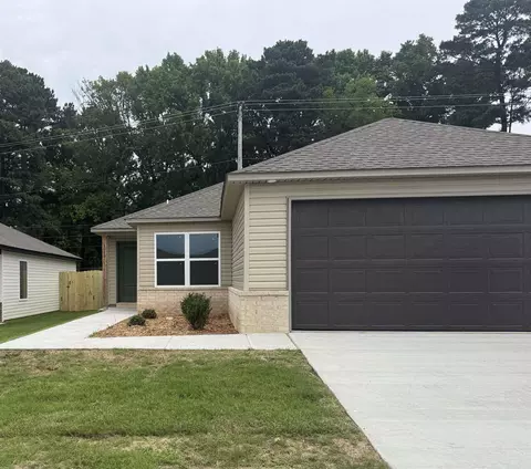 1016 Raven Walk Dr, Benton, AR 72015