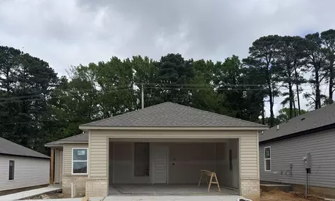 1016 Raven Walk Dr, Benton, AR 72015