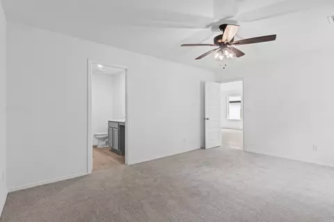 Bedroom - 1016 Raven Walk Dr, Benton, AR 72015 photo 2 of 6