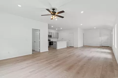 Living - 1016 Raven Walk Dr, Benton, AR 72015 photo 5 of 5