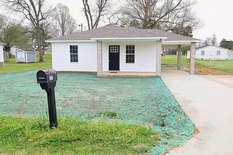 207 W Warner Dr, Marmaduke, AR 72443