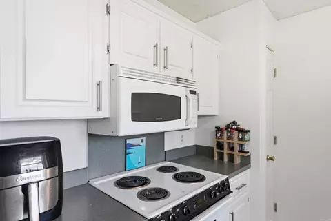 Kitchen - 1209 Jackman St, Benton, AR 72015 photo 2 of 4