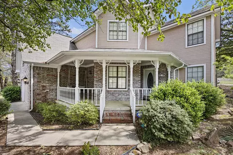 1613 Neptune St, Russellville, AR 72801