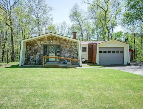 106 Arlington Dr, Hot Springs, AR 71913