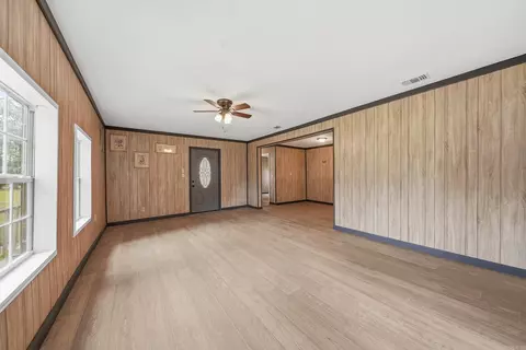 Living - 402 Mercer St, Horatio, AR 71842 photo 2 of 4
