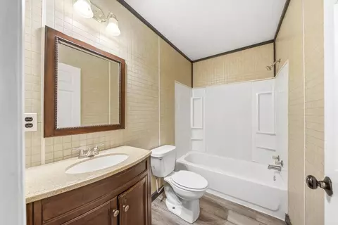 Bath - 402 Mercer St, Horatio, AR 71842 photo 1 of 3