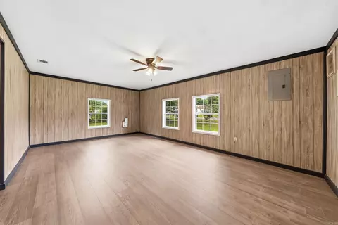 Living - 402 Mercer St, Horatio, AR 71842 photo 3 of 4