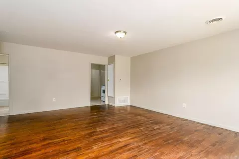 Living - 325 Hereford St, Conway, AR 72032 photo 4 of 4