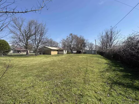Exterior - 1007 Bailey St, Campbell, MO 63933 photo 4 of 10