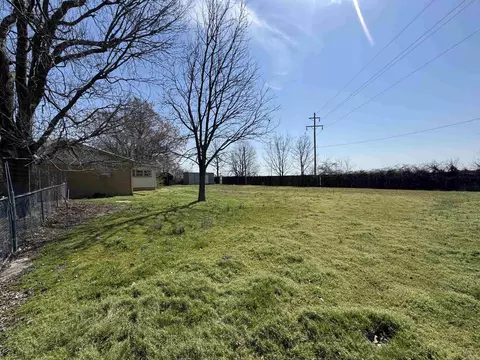 Exterior - 1007 Bailey St, Campbell, MO 63933 photo 7 of 10