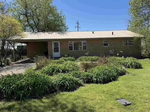 1007 Bailey St, Campbell, MO 63933
