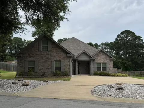 617 Edgemoor Ter, Benton, AR 72015