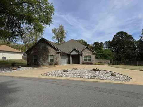 617 Edgemoor Ter, Benton, AR 72015
