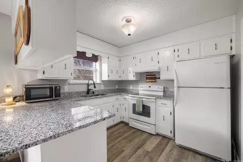 Kitchen - 55 Oak Meadows Dr, Cabot, AR 72023 photo 1 of 2