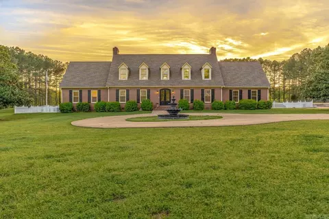 4926 Peachtree Ave, Jonesboro, AR 72401