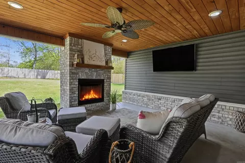Exterior - 4401 Wagon Trace Cv, White Hall, AR 71602 photo 6 of 10