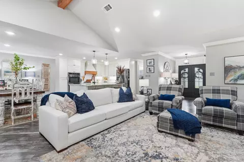 Living - 4401 Wagon Trace Cv, White Hall, AR 71602 photo 7 of 8