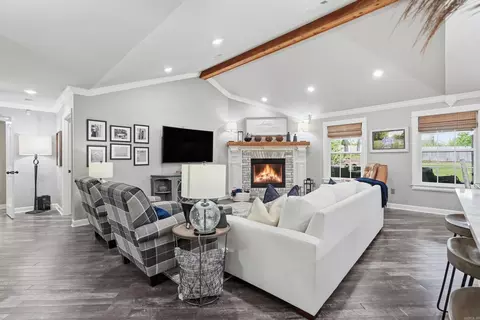 Living - 4401 Wagon Trace Cv, White Hall, AR 71602 photo 3 of 8