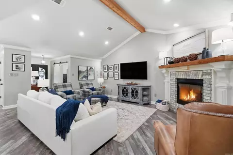 Living - 4401 Wagon Trace Cv, White Hall, AR 71602 photo 5 of 8
