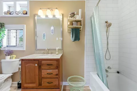Bath - 6307 Middle Warren Rd, Pine Bluff, AR 71603 photo 3 of 3