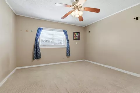Bedroom - 6307 Middle Warren Rd, Pine Bluff, AR 71603 photo 6 of 8