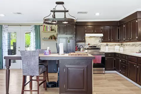 Kitchen - 6307 Middle Warren Rd, Pine Bluff, AR 71603 photo 5 of 5