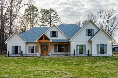 271 Frontier Trl, Hot Springs, AR 71913