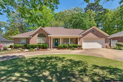 3 St Thomas Dr, Maumelle, AR 72113