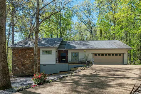 2 Palencia Ln, Hot Springs Village, AR 71909