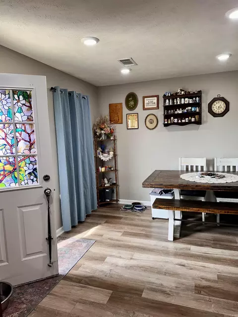 Entry Way - 115 Greg Sneed Dr, Quitman, AR 72131 photo 1 of 2