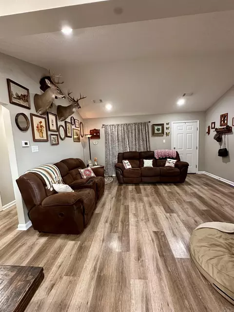 Living - 115 Greg Sneed Dr, Quitman, AR 72131 photo 1 of 1
