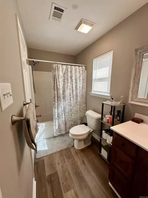 Bath - 115 Greg Sneed Dr, Quitman, AR 72131 photo 1 of 3