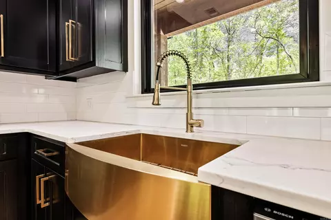 Kitchen - 6421 Ar-270 E, Mount Ida, AR 71957 photo 4 of 7