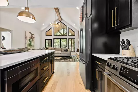 Kitchen - 6421 Ar-270 E, Mount Ida, AR 71957 photo 6 of 7