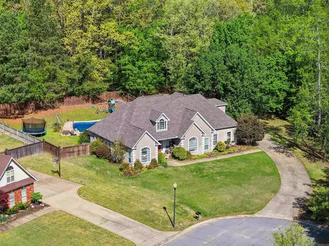 2832 Timbercreek Dr, Bryant, AR 72022