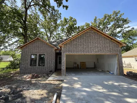 125 Kayla Ln, Lonoke, AR 72086