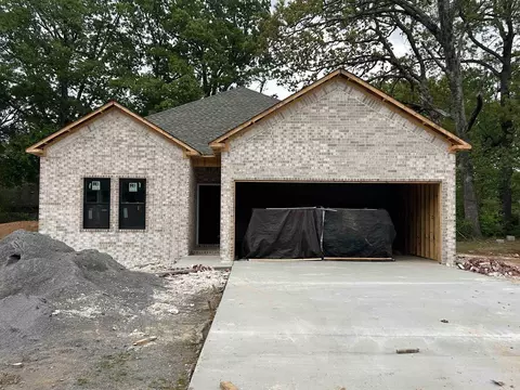225 Kayla Ln, Lonoke, AR 72086