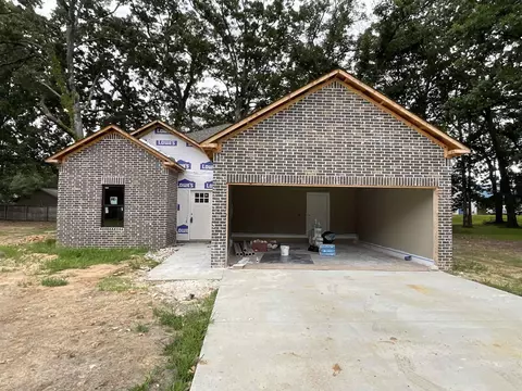 215 Kayla Ln, Lonoke, AR 72086