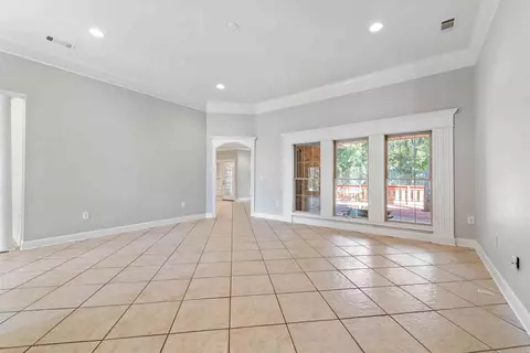 Living - 6706 Worth Ave, Benton, AR 72019 photo 2 of 5