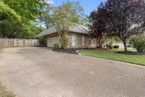 Exterior - 6706 Worth Ave, Benton, AR 72019 photo 4 of 9