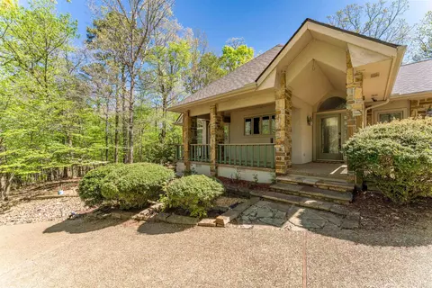 10 Princesa Ln, Hot Springs Village, AR 71909