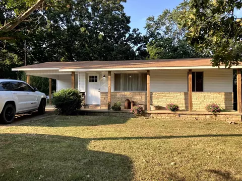 1416 W Cardinal Dr, Horseshoe Bend, AR 72512