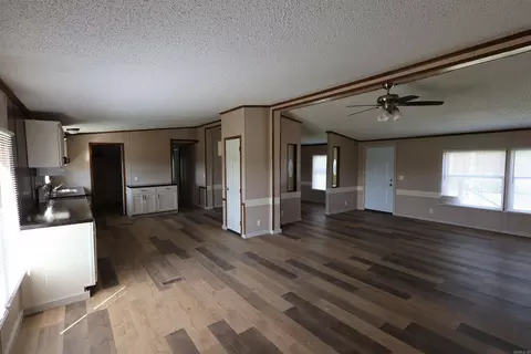Living - 200 Reames Rd, Romance, AR 72136 photo 1 of 5