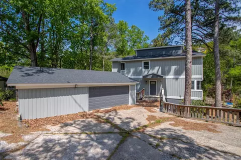 26 Tallyho Ln, Little Rock, AR 72227