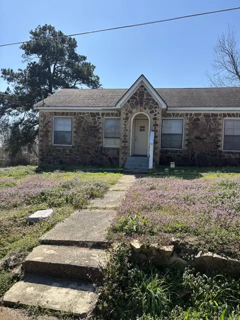 503 W Leslie St, Nashville, AR 71852