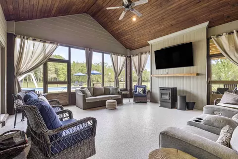 Exterior - 242 Geneva Church Rd, De Queen, AR 71832 photo 4 of 19