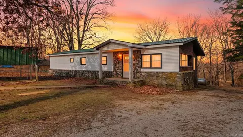 951 Aa Hwy, Alton, MO 65606