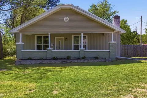 811 S East St, Benton, AR 72015