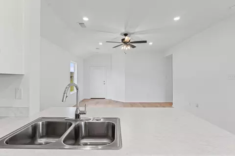 Entry Way - 104 Powder River Dr, Beebe, AR 72012 photo 3 of 3